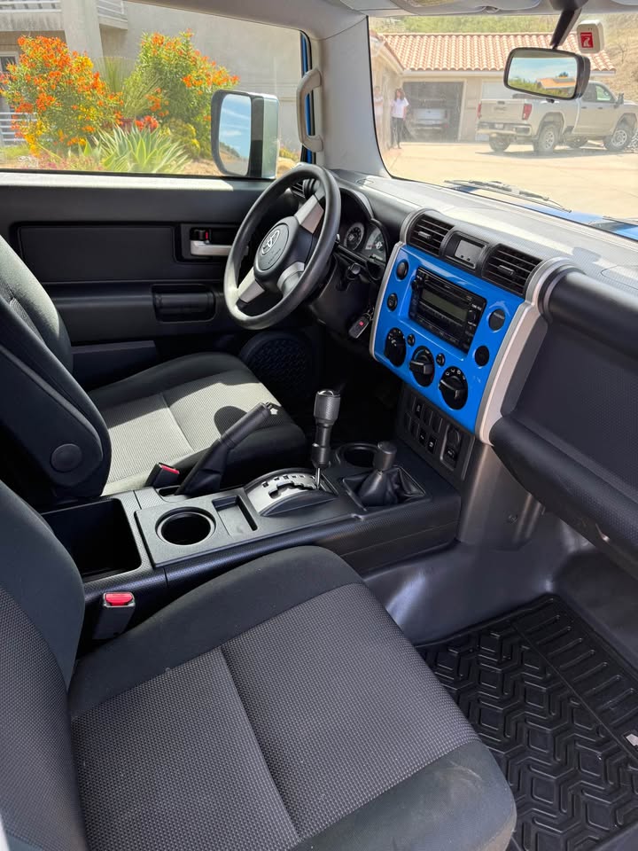 2007 Toyota FJ Cruiser · Base in Lakeside, CA (photo 6)