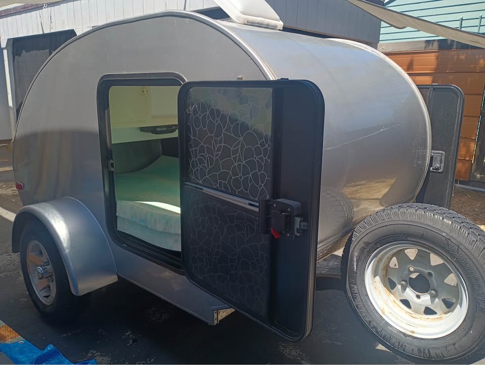 2005 little guy deluxe teardrop camper in Ashland, OR (photo 2) — photo 2