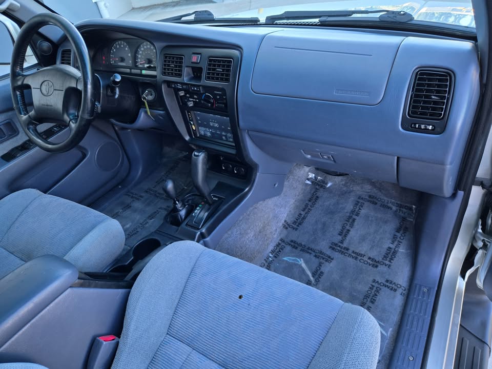 2000 Toyota 4RUNNER SR5 4WD AUTO in Vancouver, WA (photo 2)