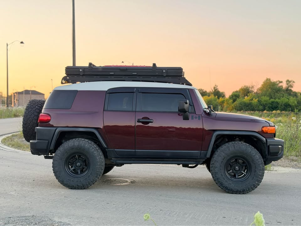 2007 Toyota FJ Cruiser in Markham, ON (photo 3)