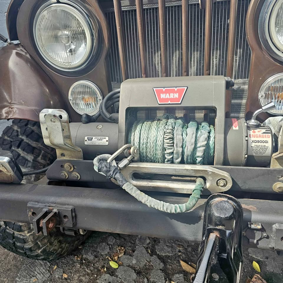 Warn XD9000i Winch in Mountain View, CA (photo 1)