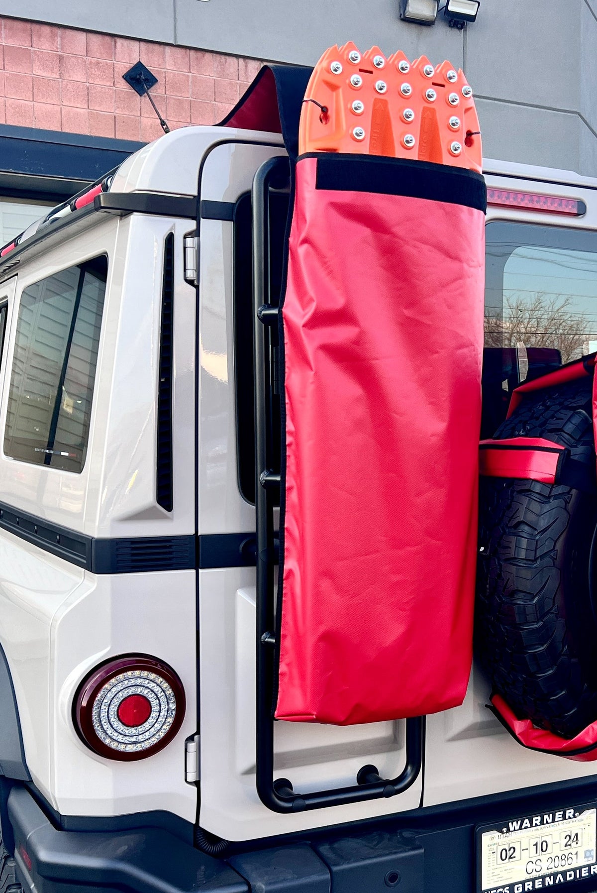 Traction Recovery Board Storage Bag LADDER Mount — photo 1