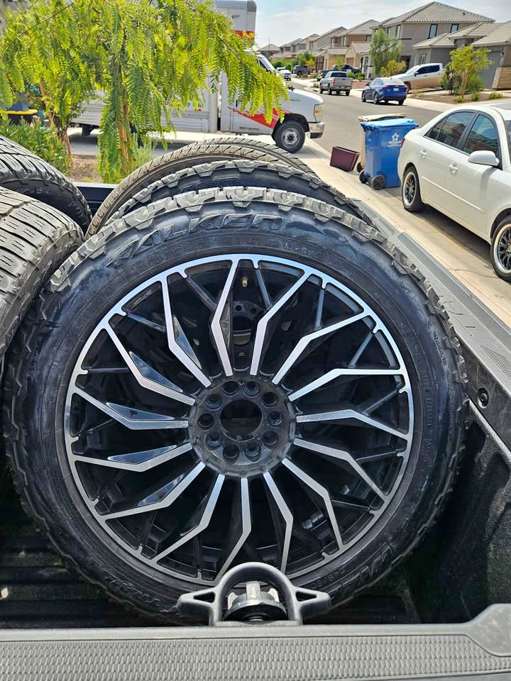 4 Falken WildPeak tires in Buckeye, AZ (photo 1) — photo 1