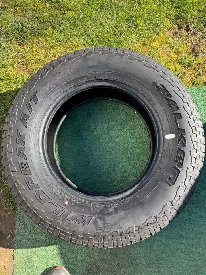Falken WildPeak A/T3W A Tires 265/70r18 265/70/18 or 265-70-18 takeoffs in Portland, OR (photo 7) — photo 7