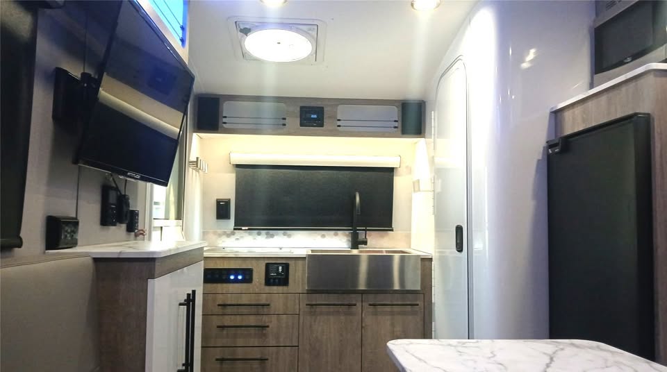 2025 INTECH sol rover dawn 16' camper in Fort Collins, CO (photo 10) — photo 10