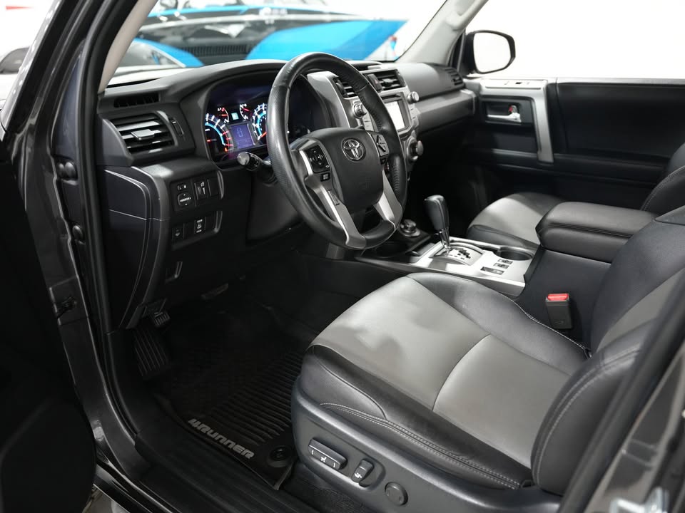 2017 Toyota 4Runner SR5 Premium in Portland, OR (photo 9) — photo 9