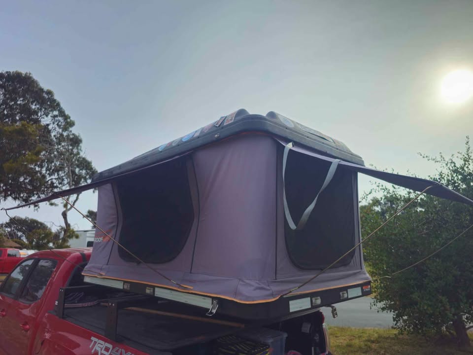 Roofnest Sparrow Rooftop Tent in Daly City, CA (photo 4)