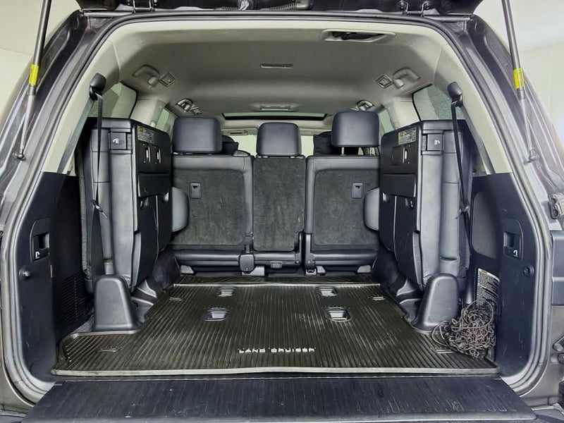 2016 Toyota land cruiser v8 in Tacoma, WA (photo 5) — photo 5