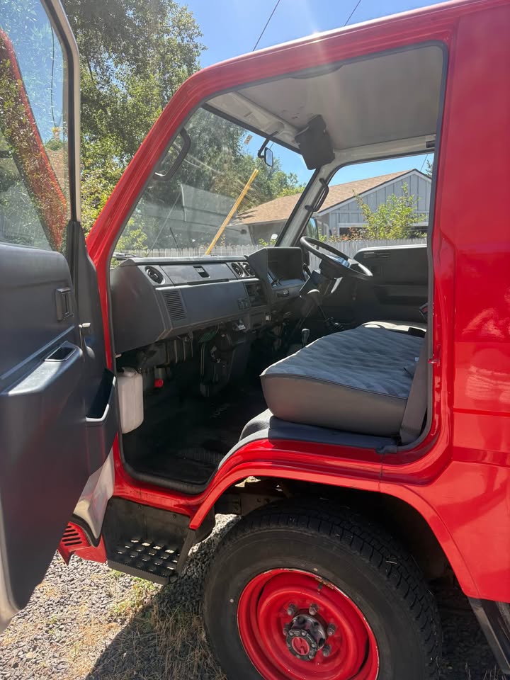 1994 Toyota Hiace in Lakewood, CO (photo 6) — photo 6
