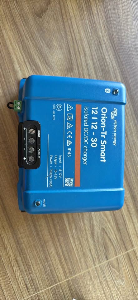 Victron Orion-Tr Smart Isolated 12 | 12 - 30 DC-DC Battery Charger RV Camper Solar 12V 30A 360W in Beaverton, OR (photo 1)