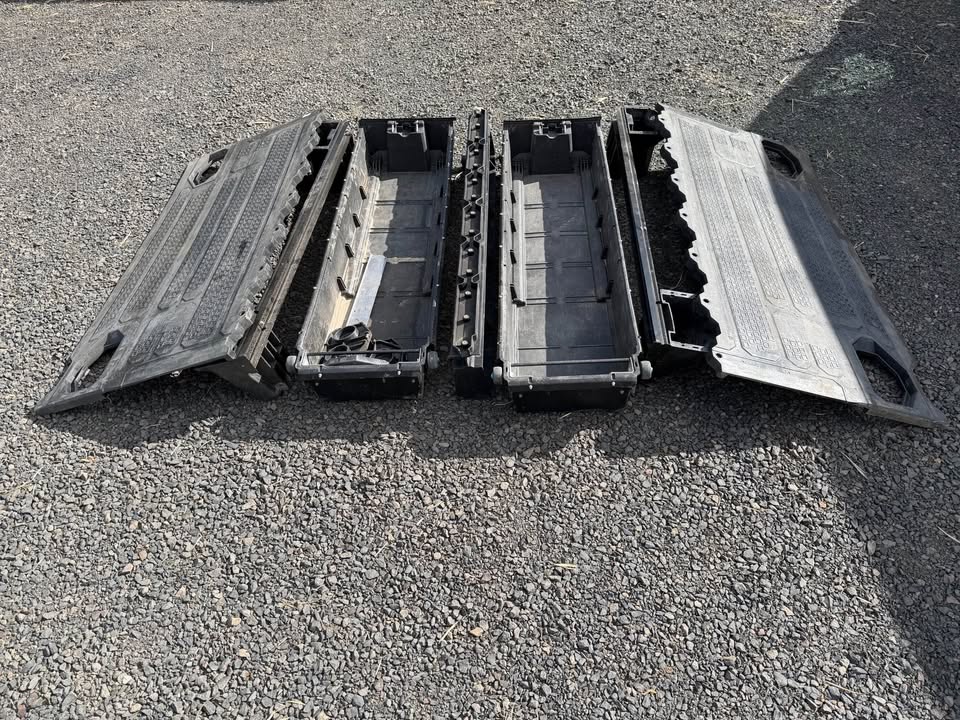 Decked drawer system 2006 Ford F250 6’9” bed in Clayton, WA (photo 4) — photo 4