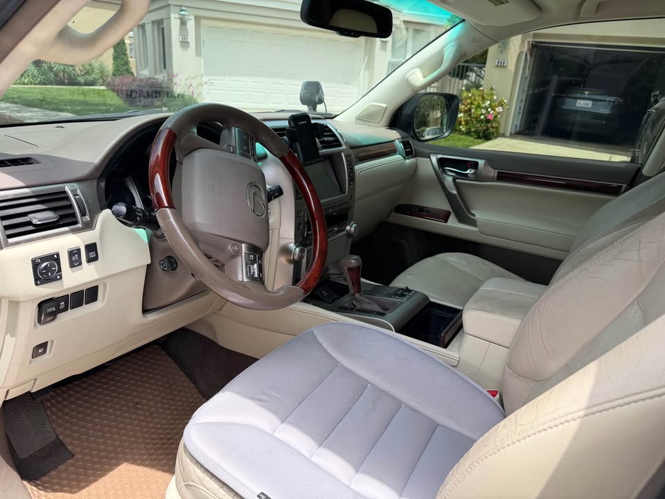 2010 Lexus GX · GX 460 Premium Sport Utility 4D in Redwood City, CA (photo 5) — photo 5