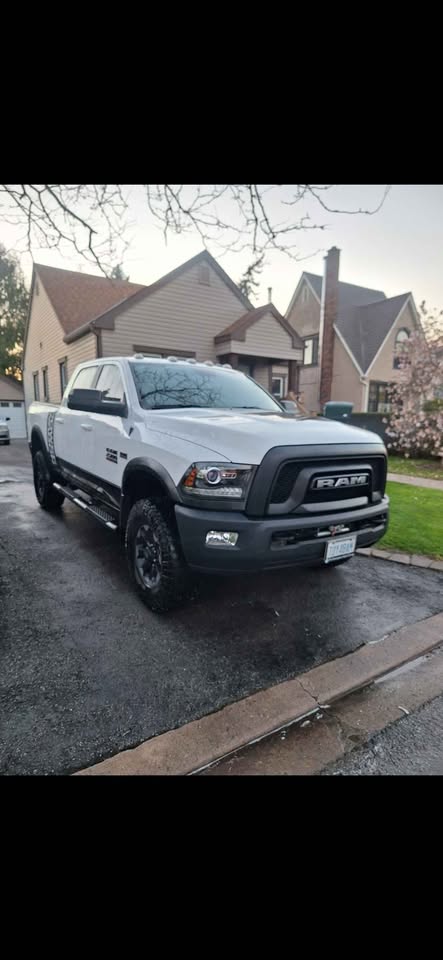 Ram Power wagon 2017 in St Catharines, ON (photo 3)