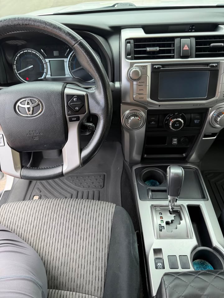2016 Toyota 4Runner · SR5 Sport Utility 2D in San Diego, CA (photo 11) — photo 11