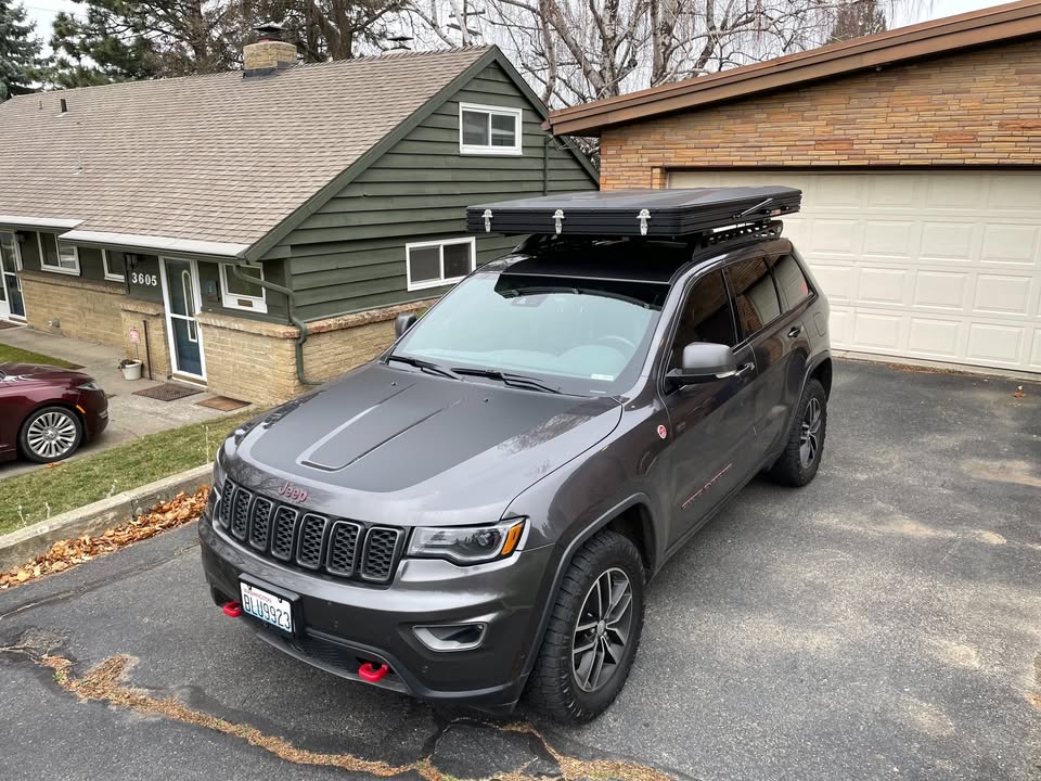 Roofnest Falcon 2 Pro Hardshell Rooftop Tent + Crossbars in Spokane, WA (photo 5)