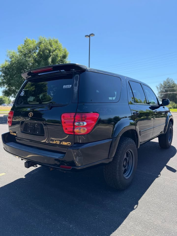 2001 Toyota Sequoia Limited Sport Utility 4D in Boise, ID (photo 4) — photo 4