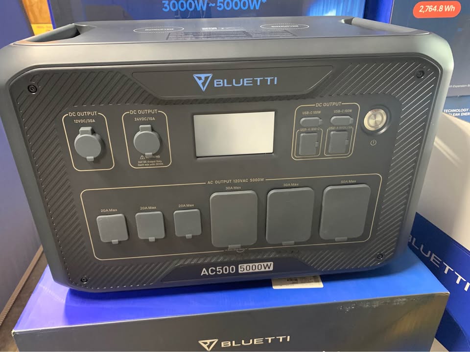 Like New Bluetti AC500 Portable Power Station with B300K Expansion Battery (open box) in Junction City, OR (photo 3) — photo 3