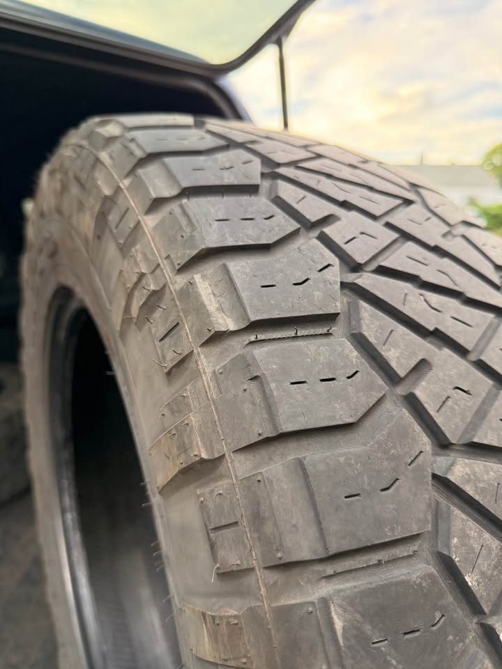 Nitto Ridge Grappler LT275/65R20 (Used Tires) in Spokane, WA (photo 8) — photo 8