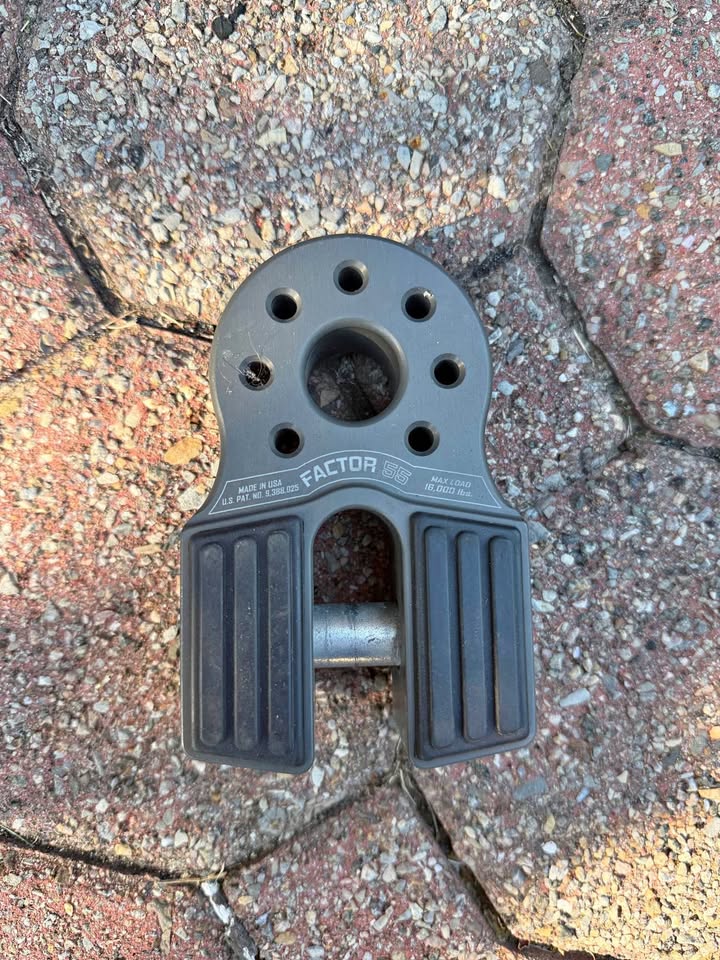 Factor 55 Winch flat link in Staten Island, NY (photo 1) — photo 1