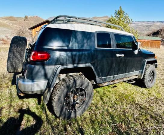 2007 Toyota FJ Cruiser · Sport Utility 2D in Rathdrum, ID (photo 4)