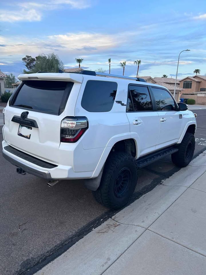 2017 Toyota 4Runner · TRD Off-Road Premium Sport Utility 4D in Phoenix, AZ (photo 5) — photo 5