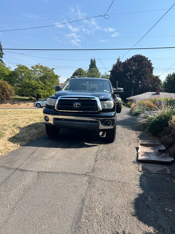 2010 Toyota tundra trd in Portland, OR (photo 7) — photo 7