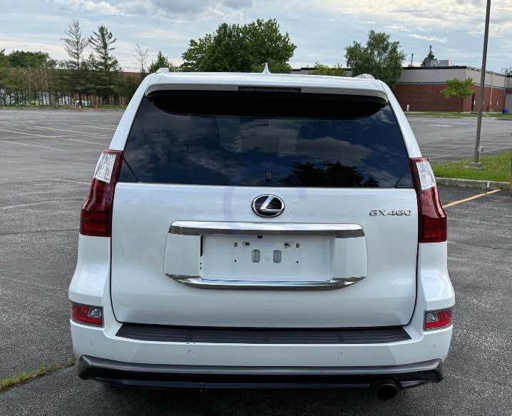 2020 Lexus GX in Toronto, ON (photo 8)