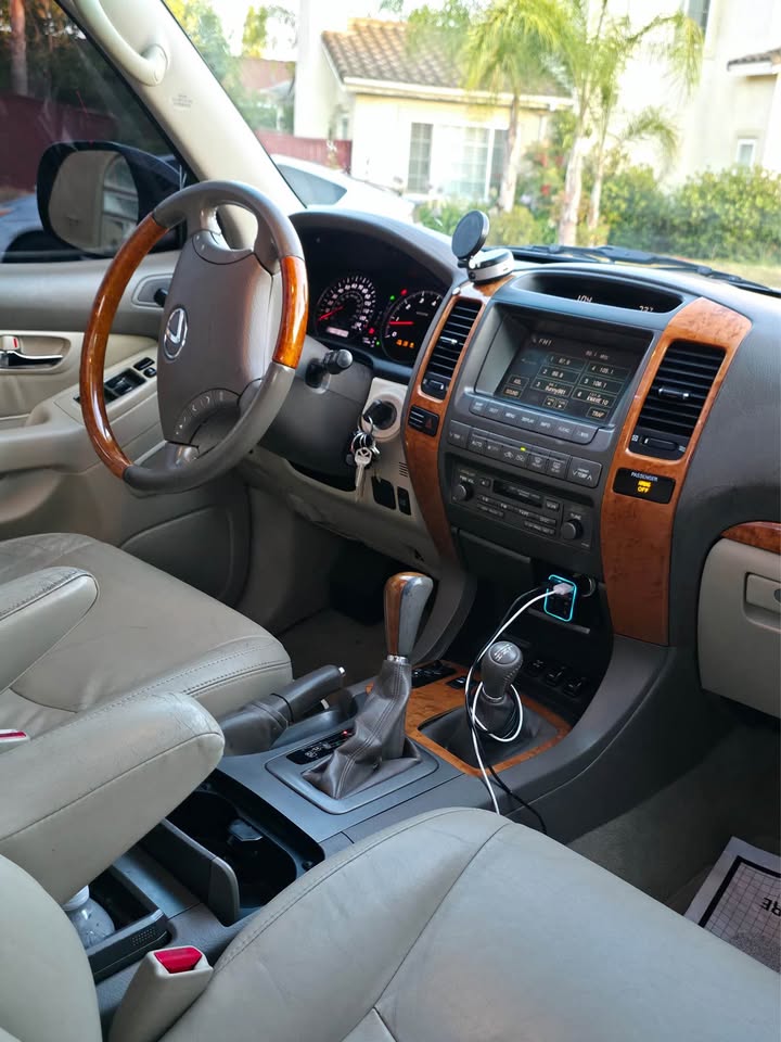 2005 Lexus GX · GX 470 Sport Utility 4D in Escondido, CA (photo 7) — photo 7