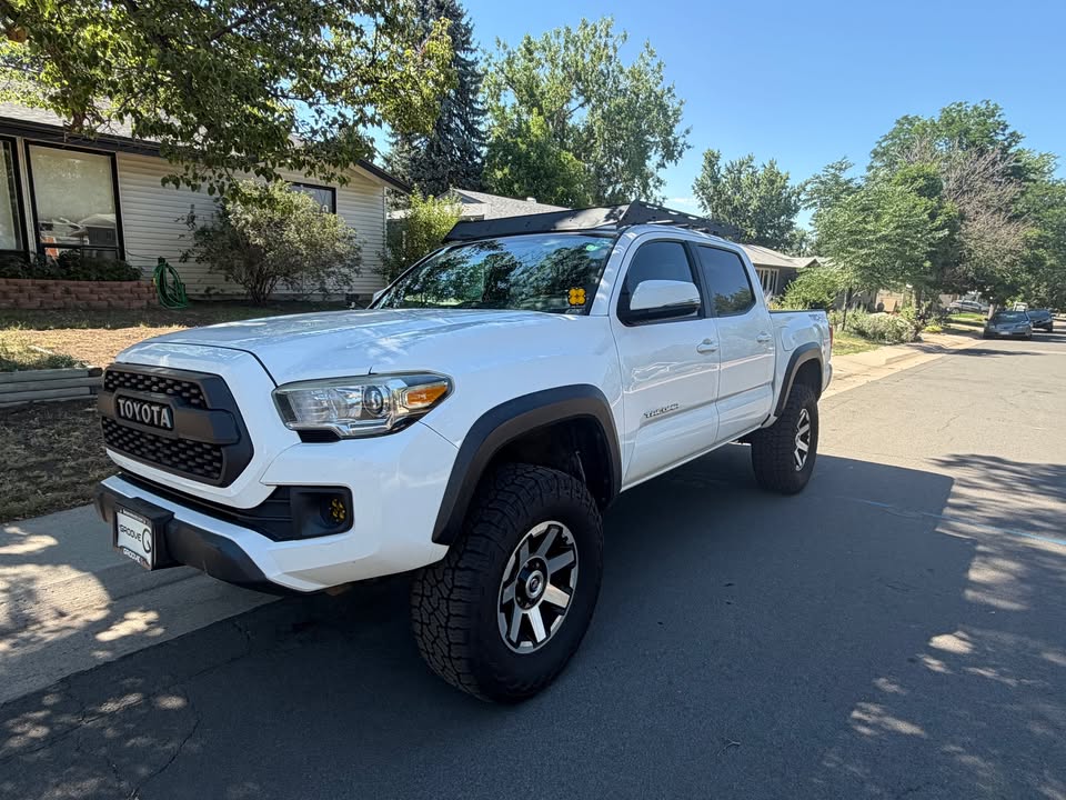 2017 Toyota tacoma trd off-road 4x4 double cab - lifted, 33" falken wildpeaks, roof rack in Denver, CO (photo 3)