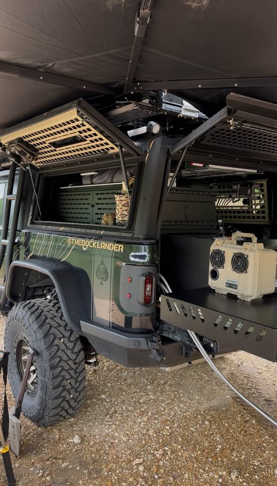 2020 Jeep Gladiator · Overland Pickup 4D 5 ft in McHenry, IL (photo 7) — photo 7