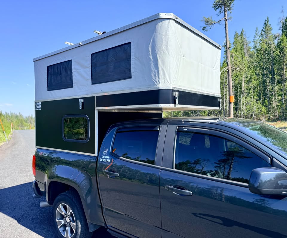 OVRLND Pop-Up Camper - fits 2nd gen Tacoma & Colorado 5’ bed - incl. full electrical & solar setup in Bend, OR (photo 7)