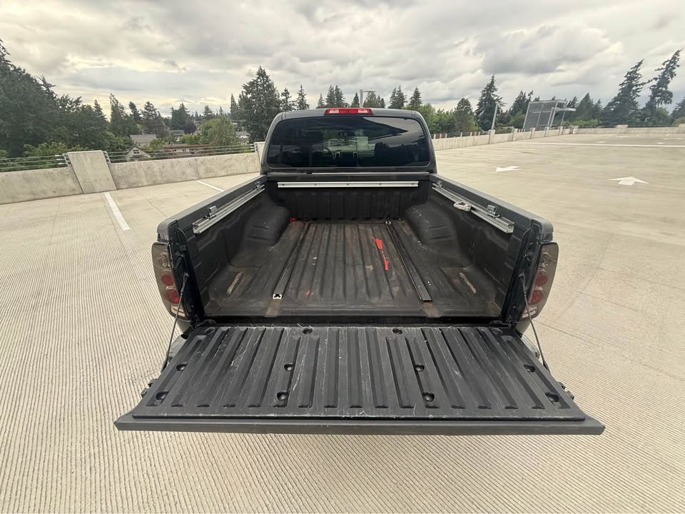 2010 Nissan Frontier Crew Cab · PRO-4X Pickup 4D 5 ft in Portland, OR (photo 9) — photo 9