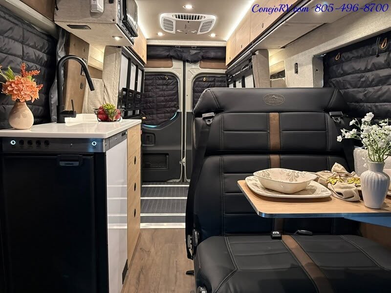 2027 Storyteller Overland classic mode og in Thousand Oaks, CA (photo 4) — photo 4