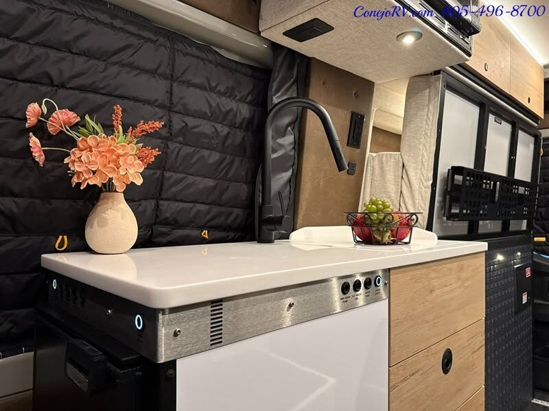 2027 Storyteller Overland classic mode og in Thousand Oaks, CA (photo 11) — photo 11