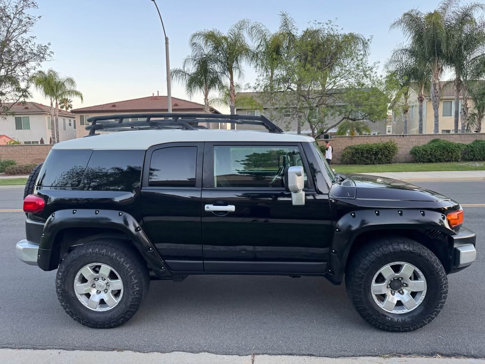 2010 Toyota FJ Cruiser · Sport Utility 2D in Temecula, CA (photo 4)