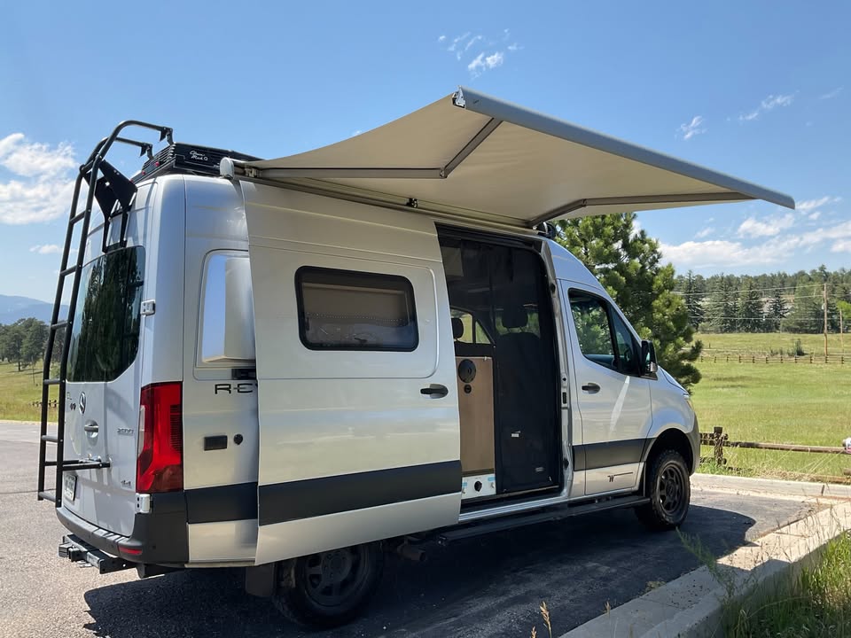 2020 Mercedes-Benz winnebago revel 44e 4x4 in Golden, CO (photo 5)
