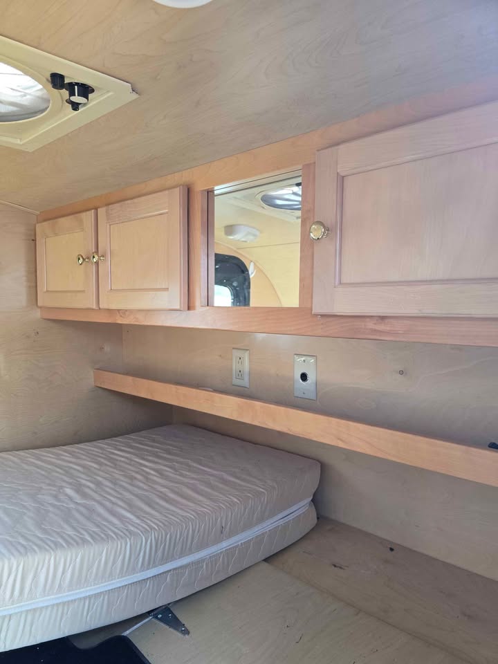 2014 Little Guy Silver Shadow teardrop trailer — photo 6