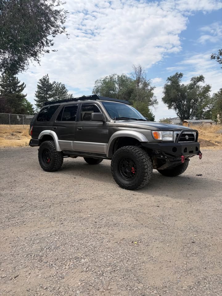 1997 Toyota 4Runner · SR5 Sport Utility 4D in Salt Lake City, UT (photo 1)