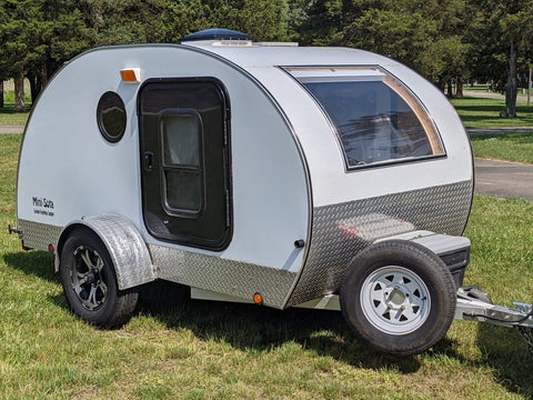 Mini-Sota Custom Teardrop Camper overland rental