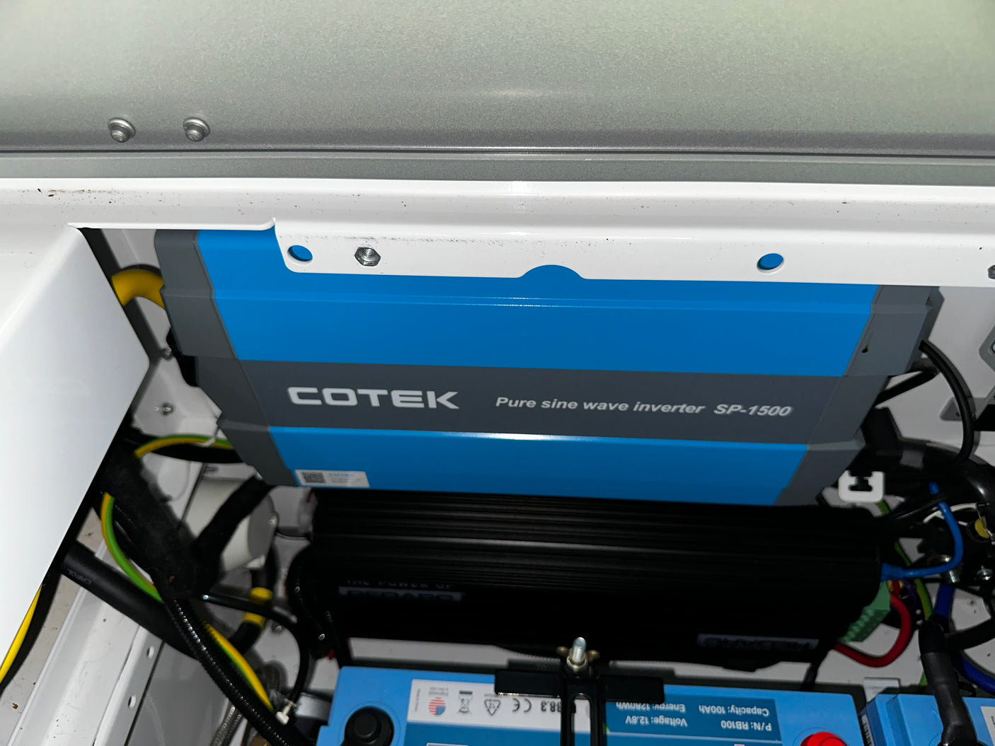 Cotek pure sine wave inverter detail