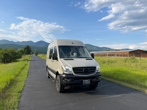 Fun, Comfy, Cozy 2017 Mercedes Benz 4x4 Sprinter — photo 5