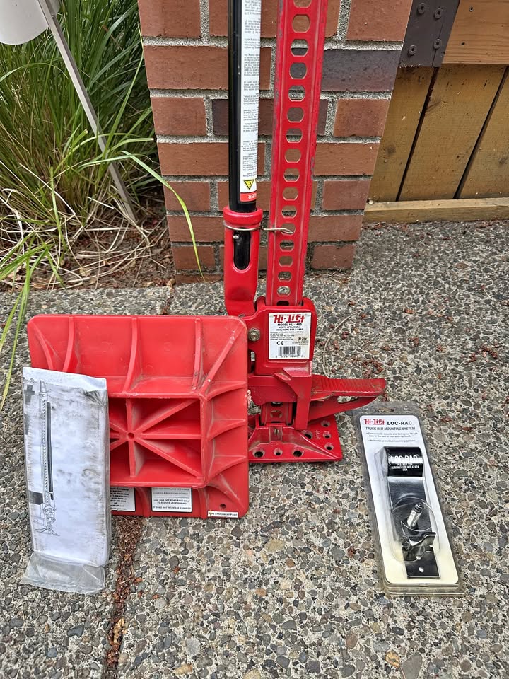 Hi-Lift HL-485 w/accessories in Oregon City, OR (photo 1) — photo 1