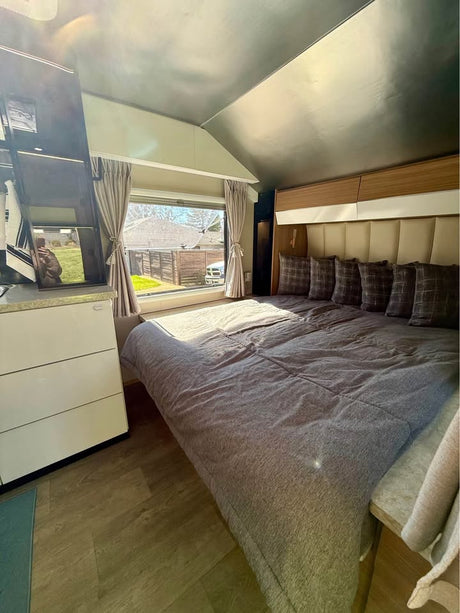 2024 Black Series HQ19 Off-Grid Trailer/Caravan in Medford, OR (photo 2)