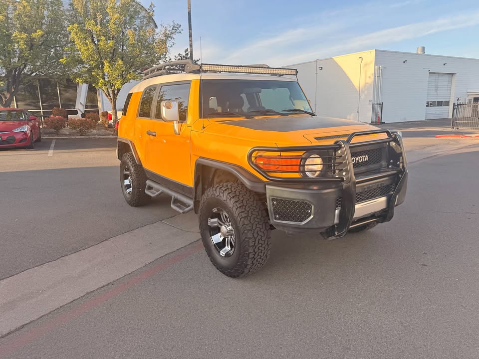 2007 Toyota Fj Cruiser in Reno, NV (photo 1)