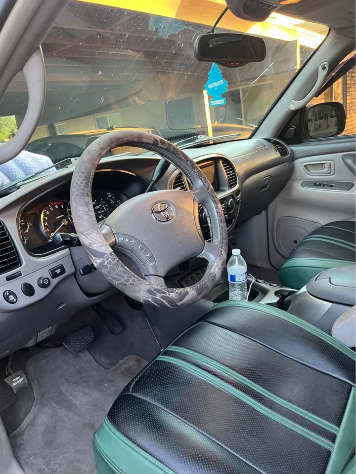 2006 Toyota Sequoia · Limited Sport Utility 4D in Phoenix, AZ (photo 2) — photo 2