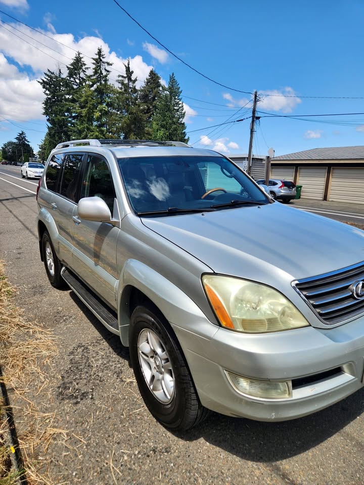 2004 Lexus gx470 in Tukwila, WA (photo 1) — photo 1