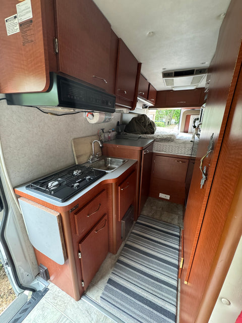 Stella: Your Cozy Cabin on Wheels overland rental