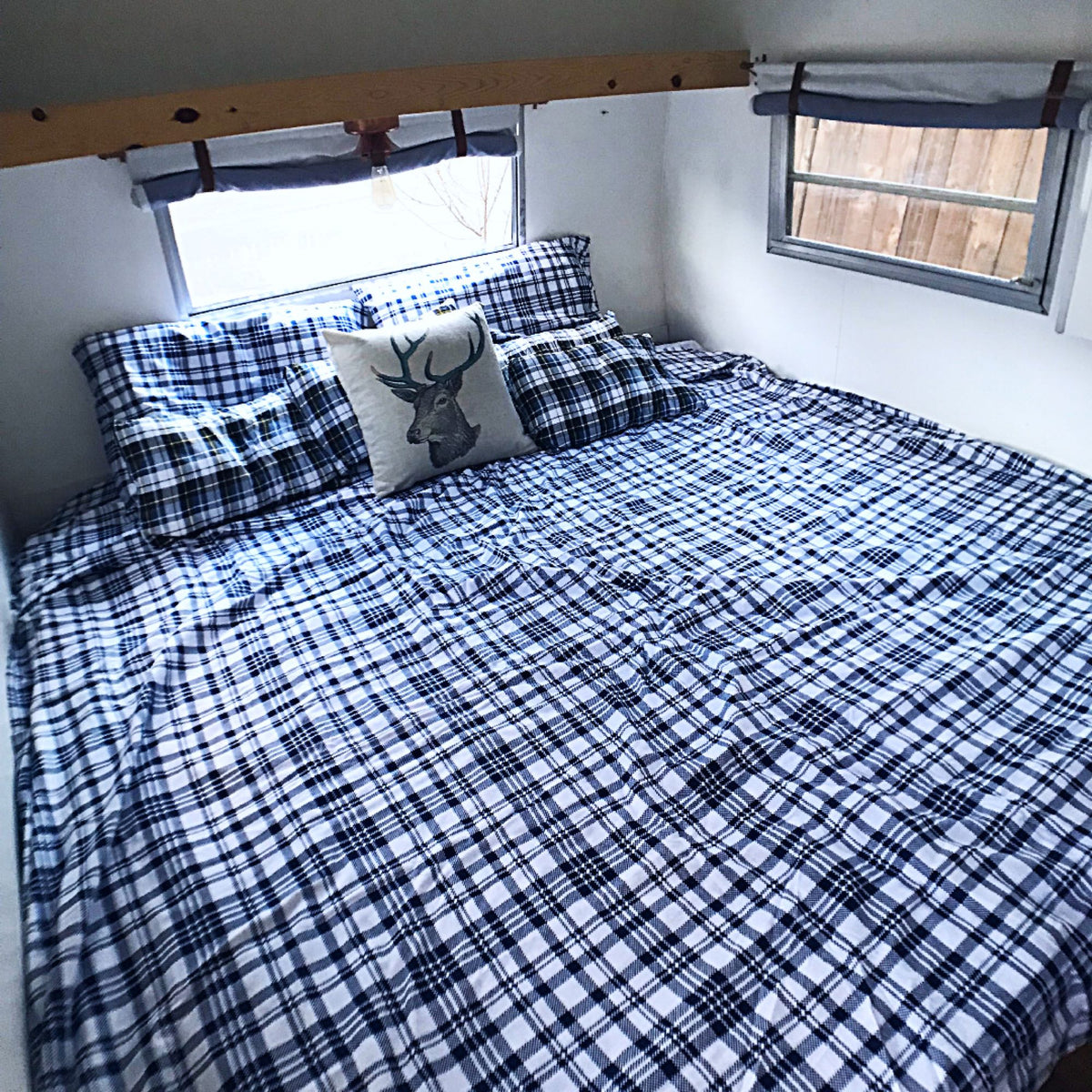  storage benches — photo 3