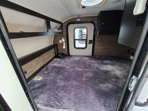 2022 Bush wacker light weight travel trailer — photo 4