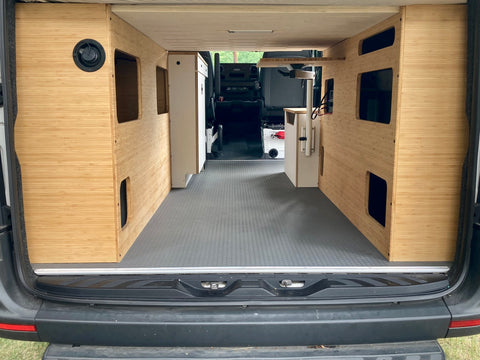 Mountain Mama - Missoula airport pick up & drop off overland rental